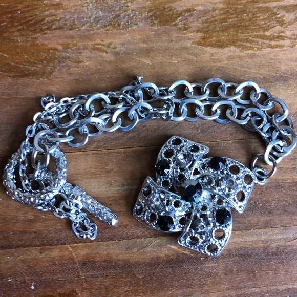 Black and Clear Crystal Pendant Toggle Bracelet - Picture 2 of 8